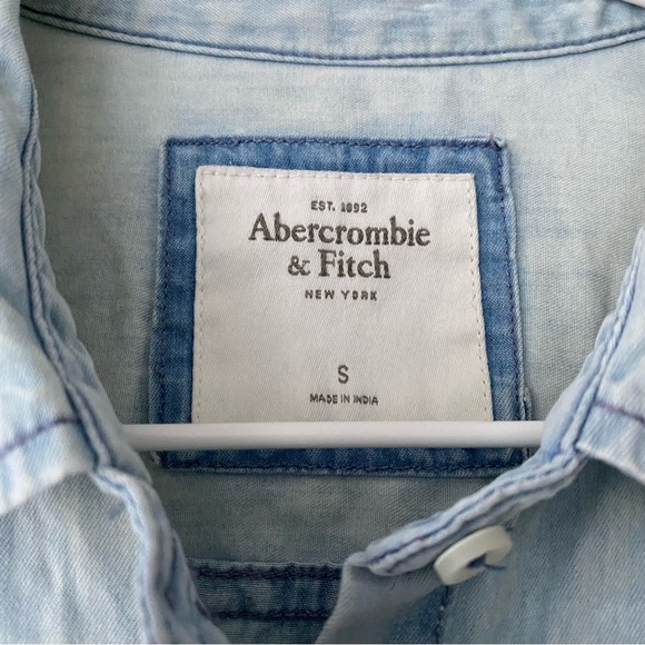 Abercrombie and Fitch Denim Button Down Shirt - Picture 4 of 4